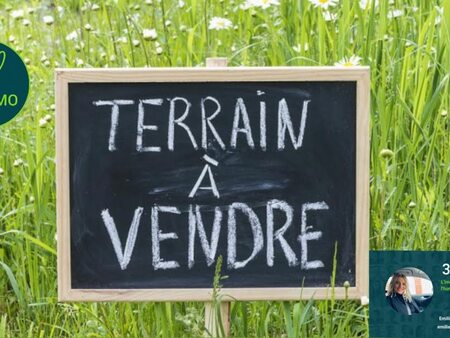 vente terrain 900 m²