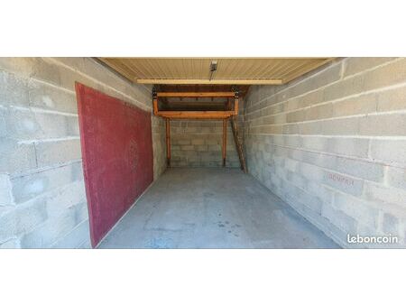 loue garage 14m2 bandol