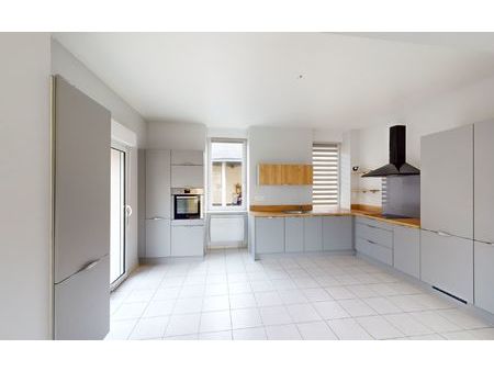 location appartement  72.49 m² t-3 à pont-l'abbé  850 €