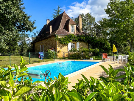 maison familiale avec belles dépendances au coeur de la nat