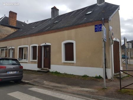 appartement à louer à la chapelle d'angillon plein centre