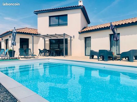 maison moderne meublée avec piscine à louer