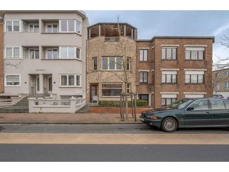 woning met drie slaapkamers en ruimte voor een vrij beroe...