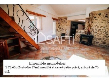 ensemble immobilier de village avec patio