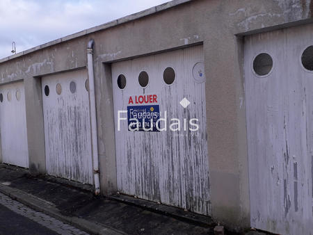 location garage box et parking à saint-lô (50000) : à louer / 18m² saint-lô