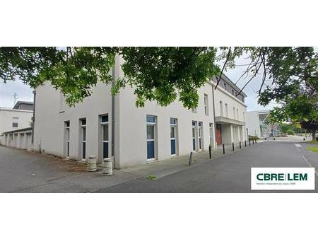 location bureau louvigny 97 m²