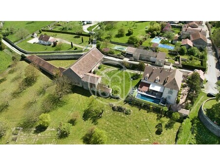 maison de luxe à vendre à charroux