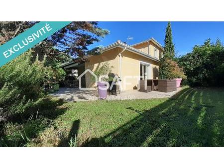 grande maison familiale avec 5 chambres  bureau  jardin  deux terrasses et carport