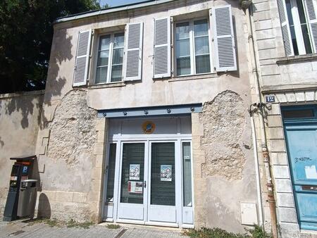 vente bureaux et commerces à la rochelle (17000) : à vendre / la rochelle