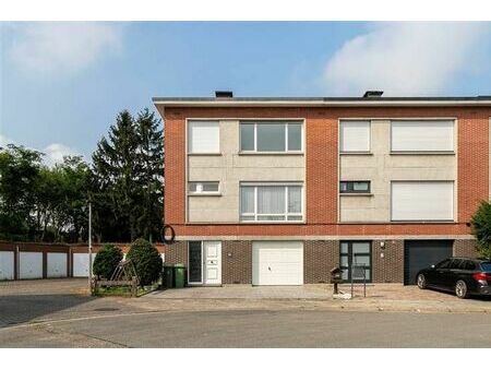 instapklare half open woning (166 m²) met 3 slaapkamers en z