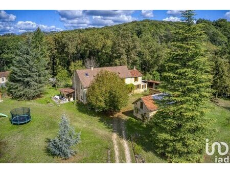 vente maison traditionnelle 7 pièces de 233 m² à sarlat