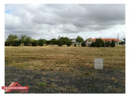 vente terrain à thouars (79100) : à vendre / thouars