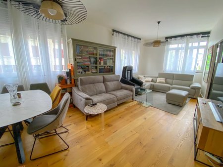 à vendre : appartement de standing au cur de pau  place clémenceau