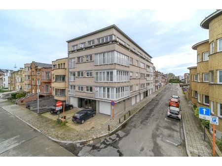 te renoveren appartement op de 4de verdieping te aalst!