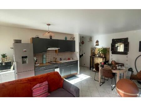 location appartement  46.67 m² t-2 à champs-sur-marne  838 €