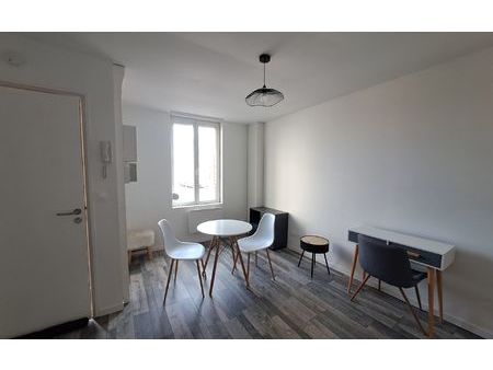 location appartement  23.68 m² t-1 à saint-quentin  335 €