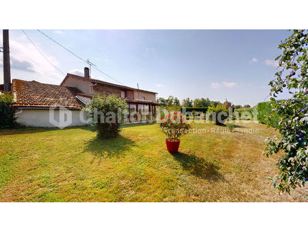 feurs - maison 7 pièce(s) 137.99 m2