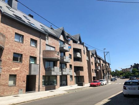 bel appartement 3 chambres avec terrasse et parking