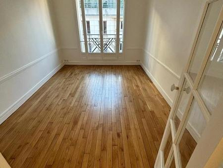 superbe 2 pieces renove de 53m² - lamarck - montmartre