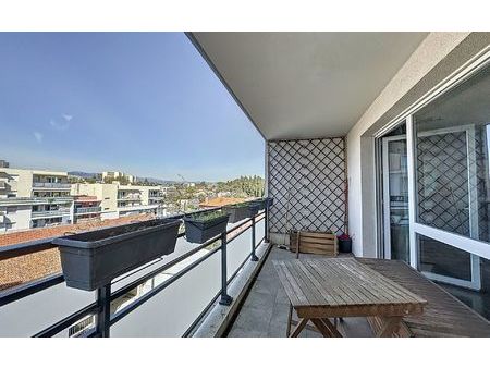 location appartement  62.47 m² t-2 à antibes  1 200 €