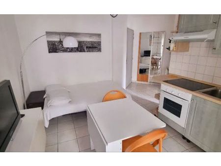 location appartement  m² t-1 à nice  714 €