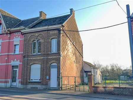 grande maison avec garage et jardin