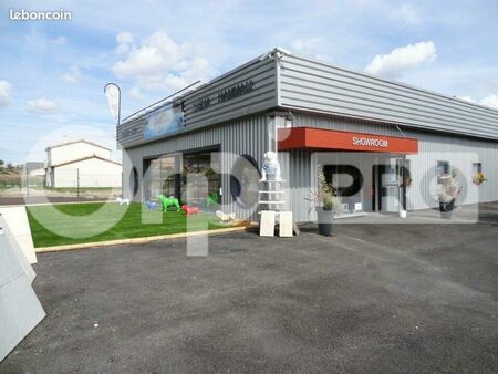 local commercial 300 m²