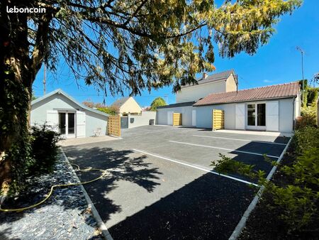 beau studio meublé avec terrasse et parking privatif