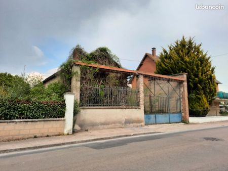 hangar + petite maison