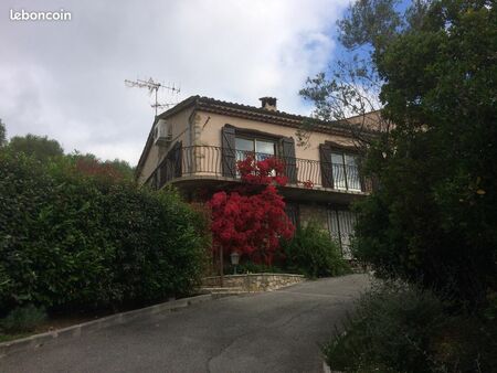 appartement en duplex climatisé de 123m2 dans une maison