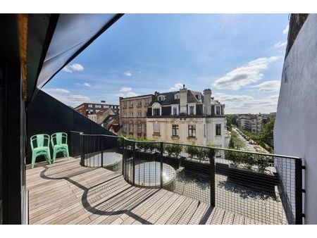 magnifique duplex-penthouse renové et meublé 2 ch + terrasse