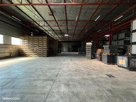 location bâtiment industriel 6000m2