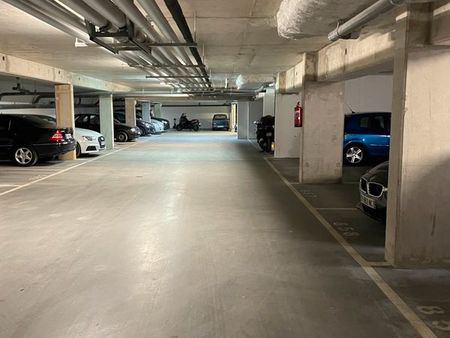 parking / garage