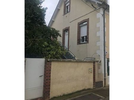 ensemble immobilier à 20 mn d'auxerre