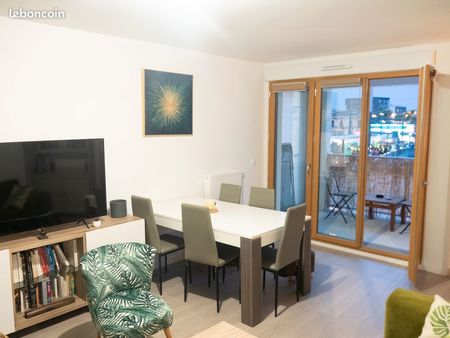 charmant appartement de 63m² avec balcon en face de la gare rer saint-denis