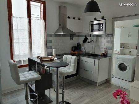 joli studio meublé 21 m²