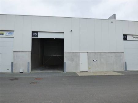 dans nouveau business park  entrepôt de +- 180 m² + parking