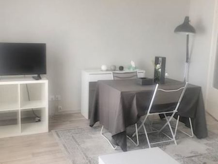 studio 1 pièce 27 m²