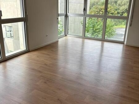 appartement 4 pièces 76 m²