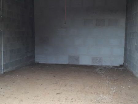 location garage 41 m2 proche elbeuf