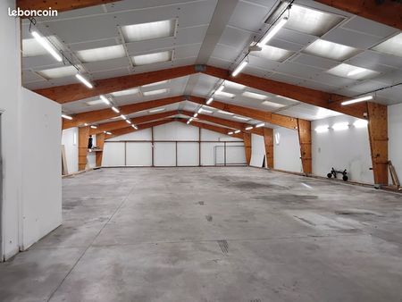 local 450 m² lamballe armor