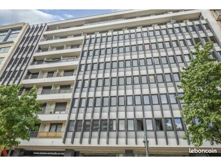 bureaux 180 m²