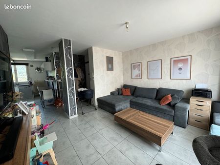 appartement traversant 3 pièces 61m2