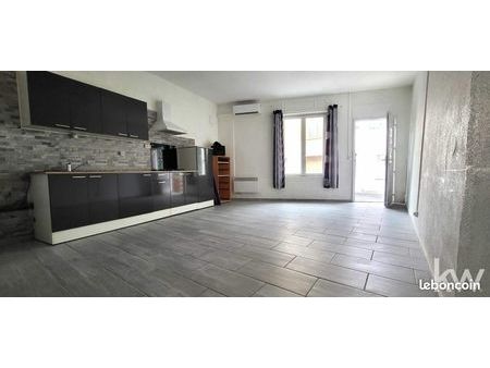 immeuble 187 m² saint laurent de cerdans