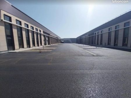 entrepôt 455 m² gallargues-le-montueux