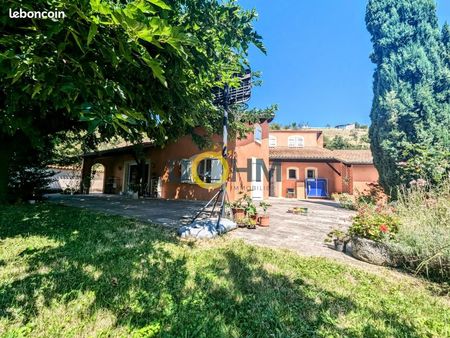 villa 5 pièces 135 m²