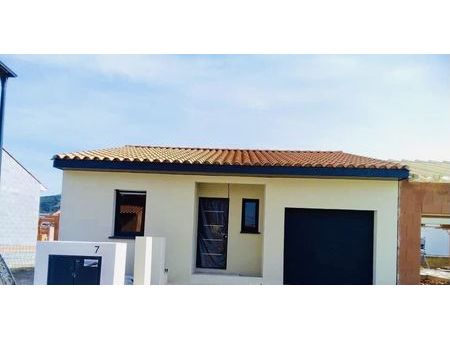 villa 4 pièces 80 m²