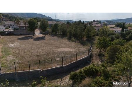 superbe terrain constructible 1200m2