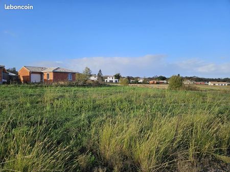 terrain 470 m² martillac