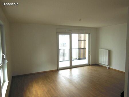 appartement 3 pièces 64 m²